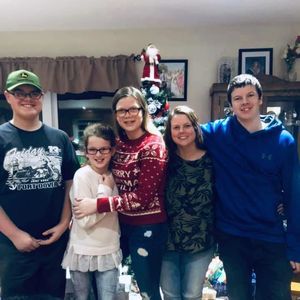 Meet your Posher, Maxine